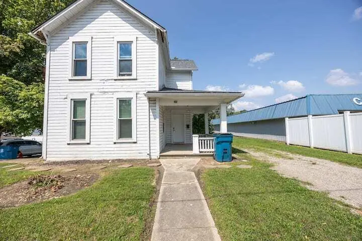 728 S Main St