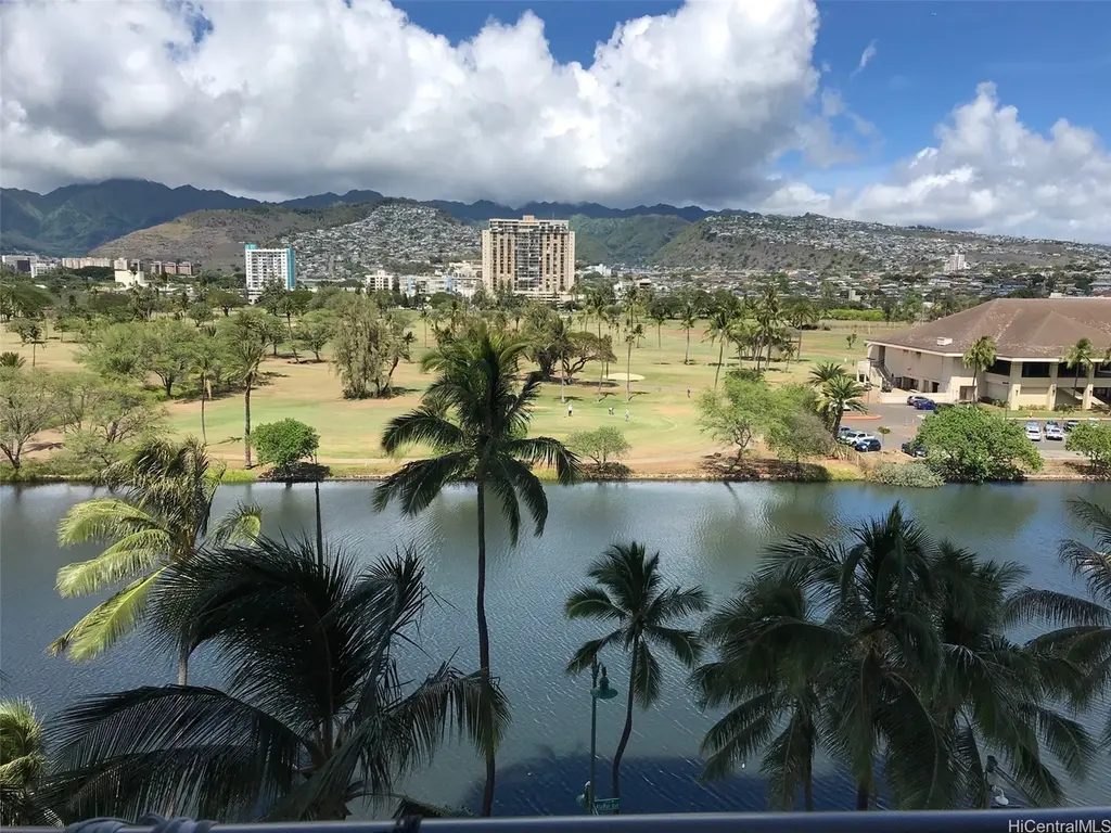 320 Liliuokalani Ave #804