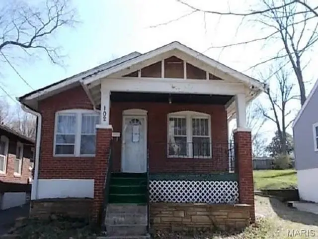 102 S Hartnett Ave