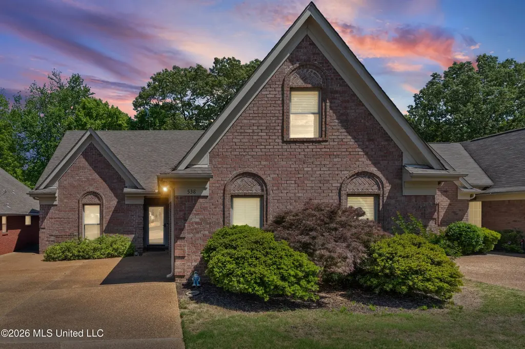 538 Fairway Oaks Dr