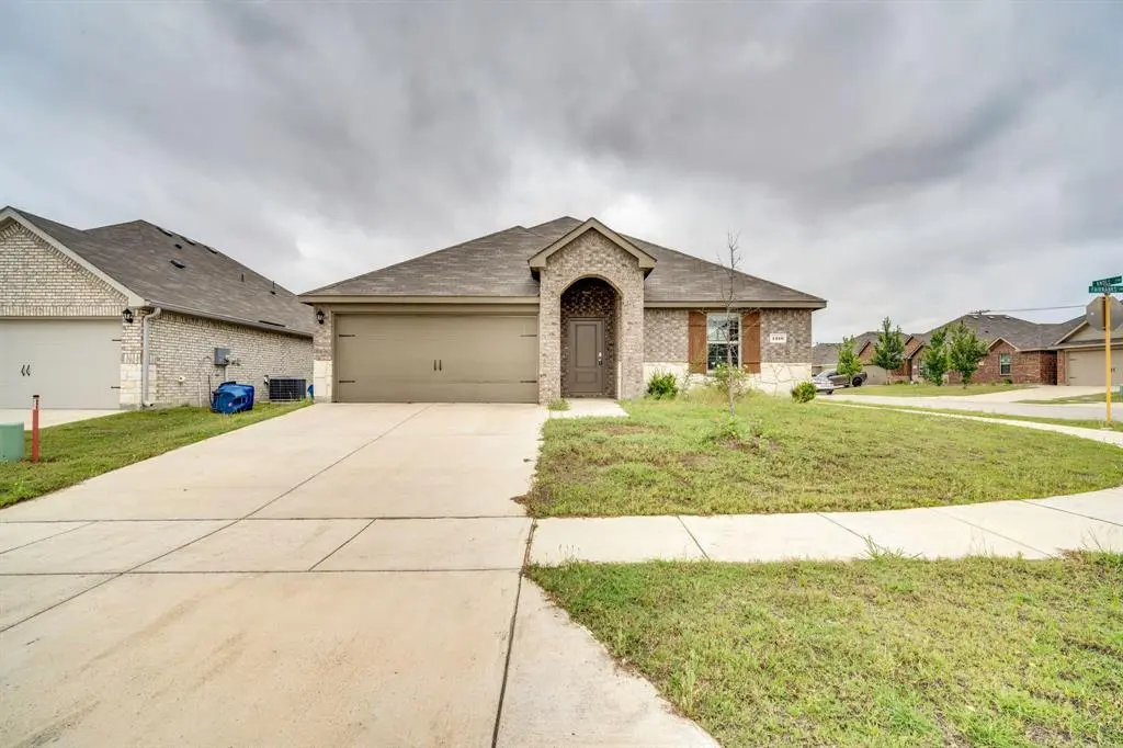 1219 Fairbanks Dr