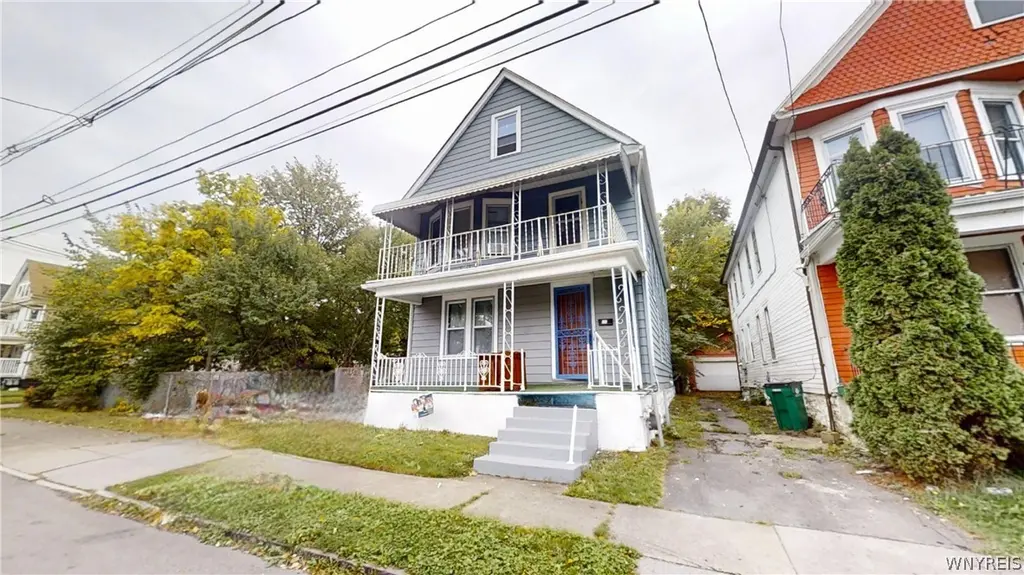 477 Riley St