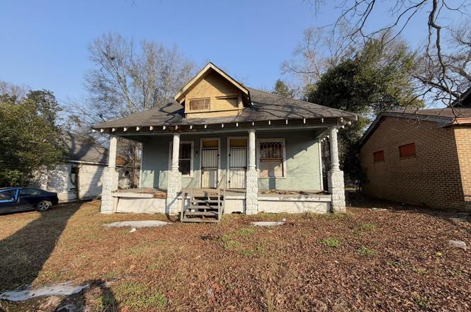 107 Peach St