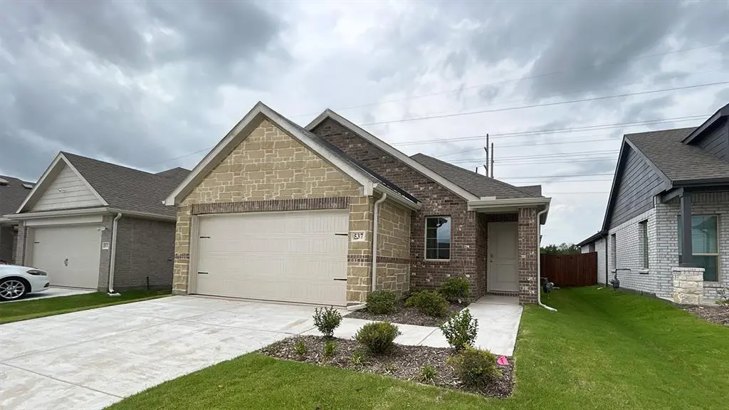 537 Epiphany Ln