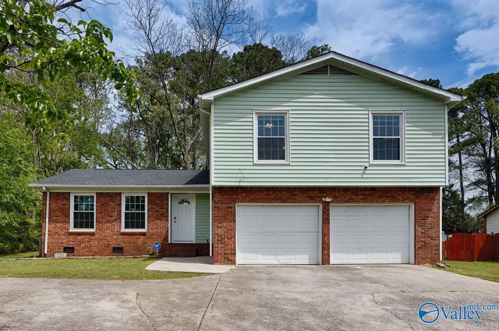 2904 Pulaski Pike NW