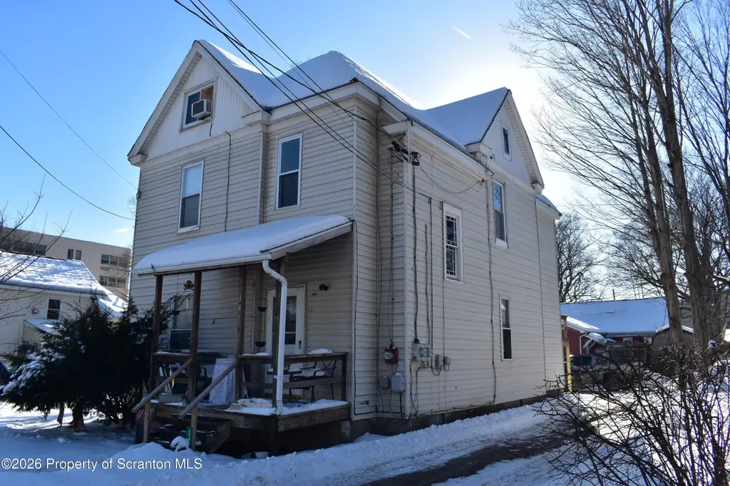 341 Main St