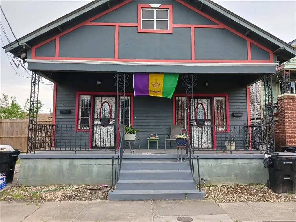 2458-2460 N Miro St