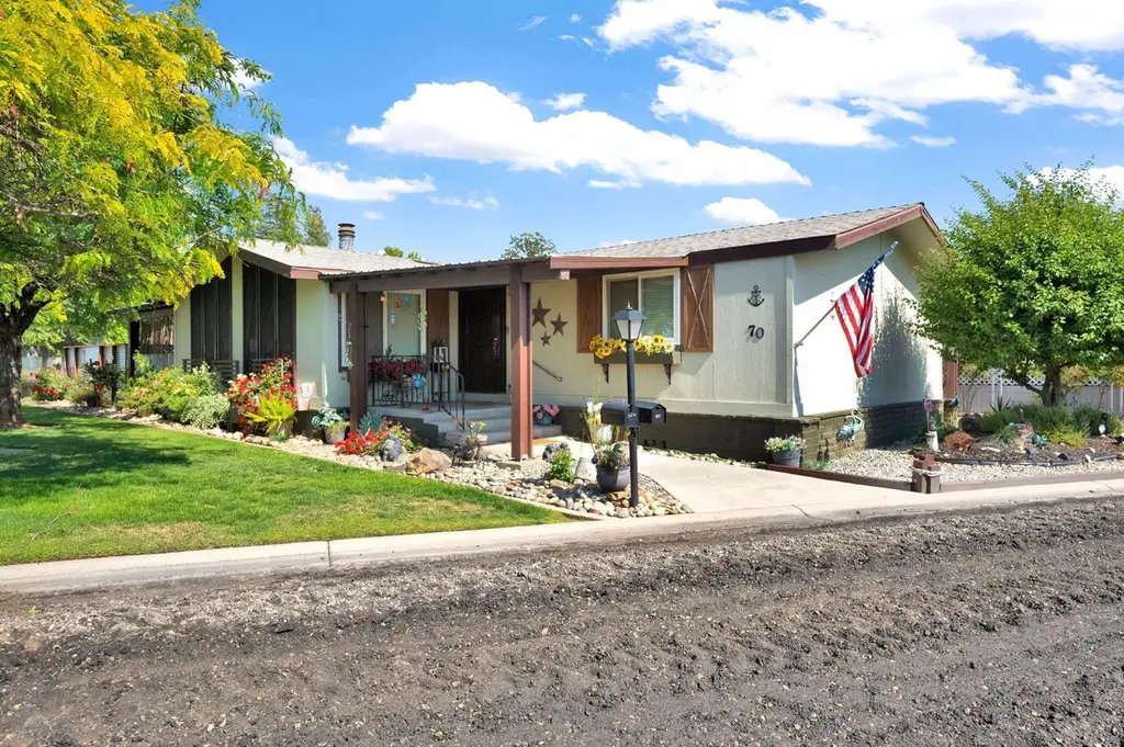 371 Bethel Ave #70