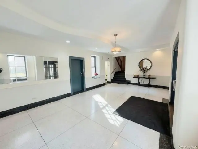 3017 Riverdale Ave Unit 1F
