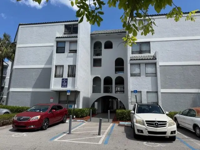 1720 N Congress Ave #406