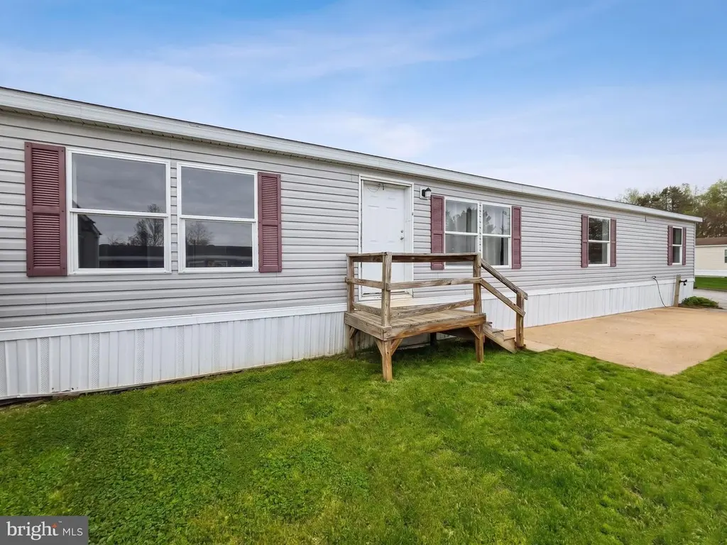 701 Cassel Rd #105