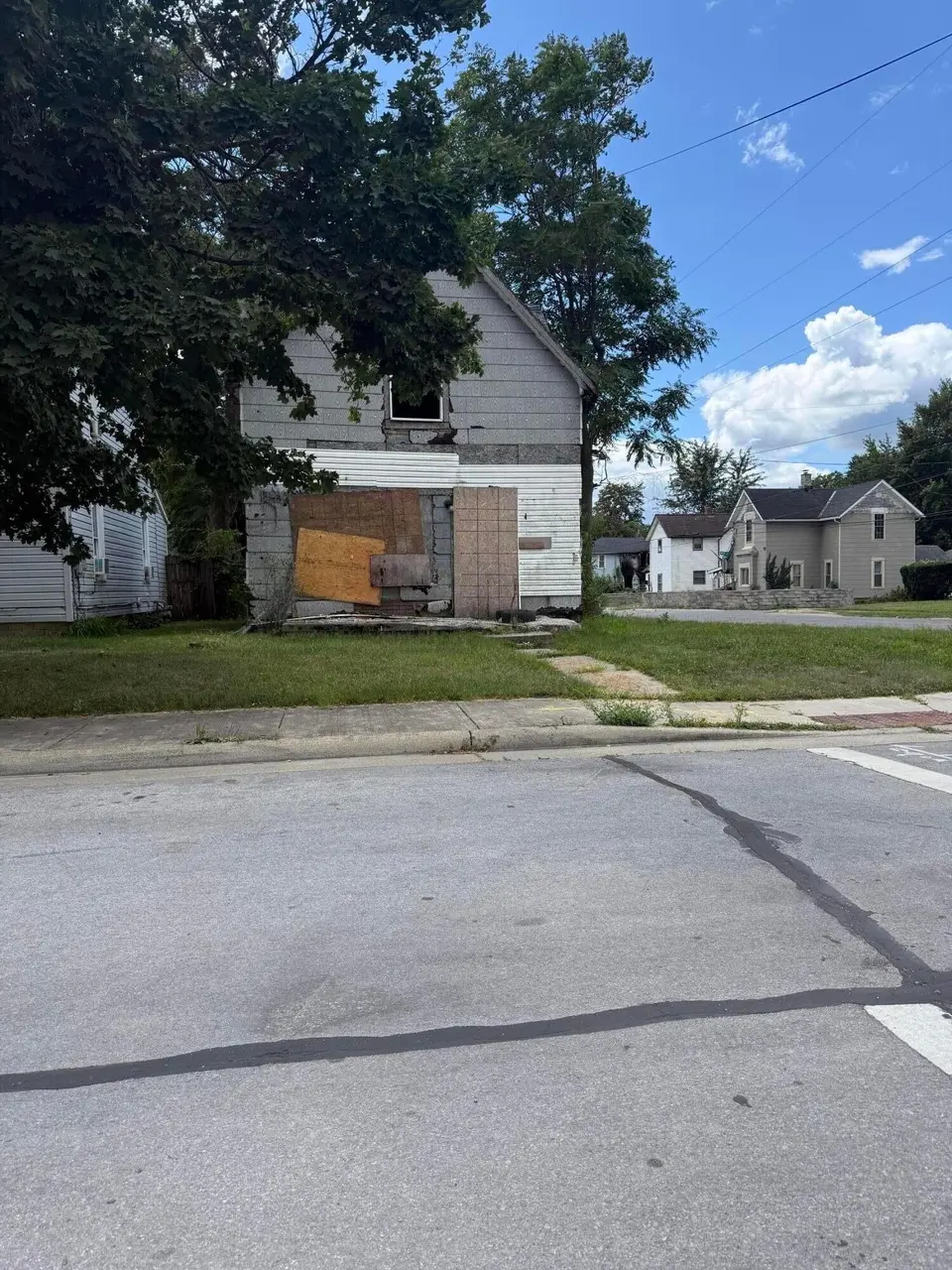 641 Blake Ave