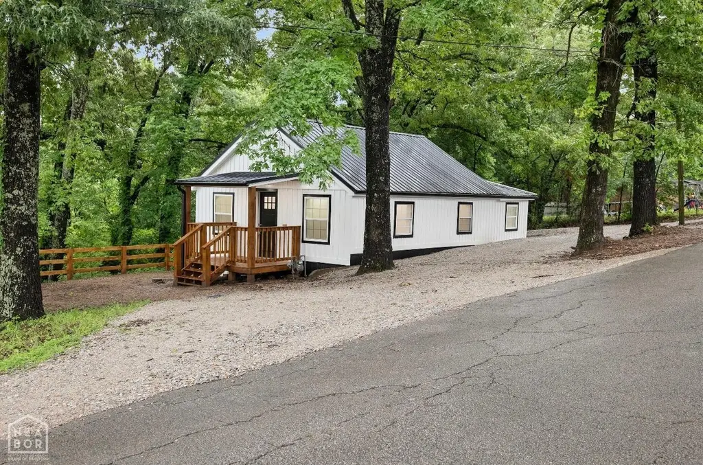 904 Millcreek Rd