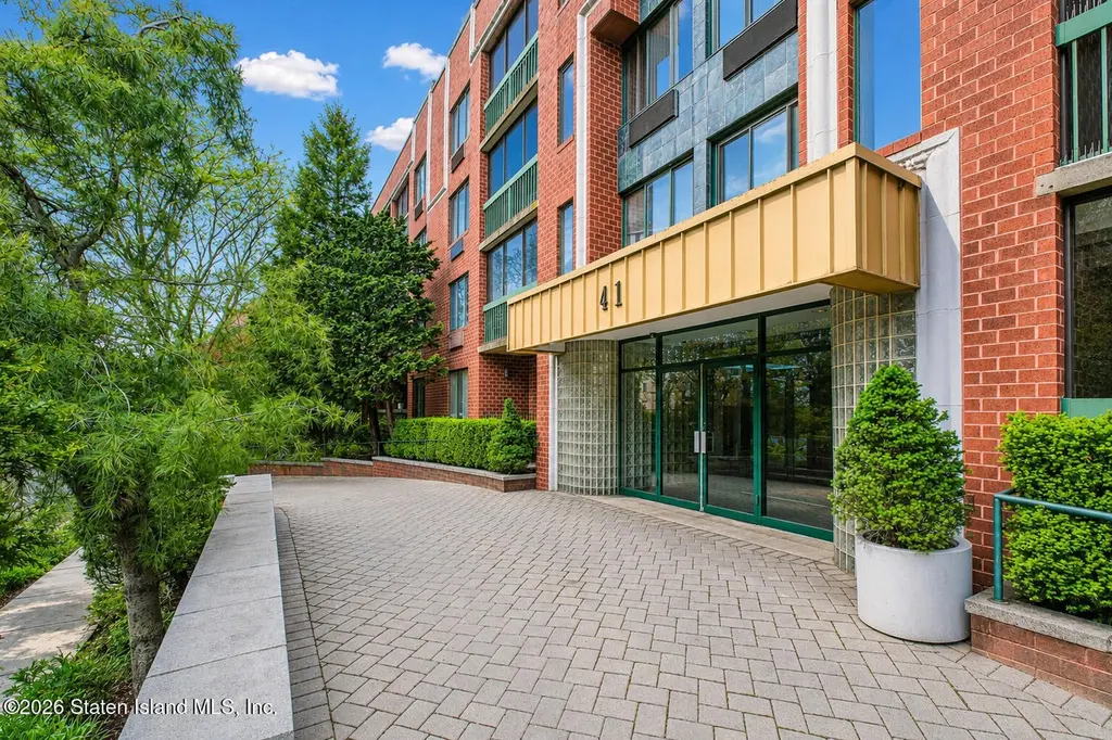 41 Wellington Ct Unit 3g