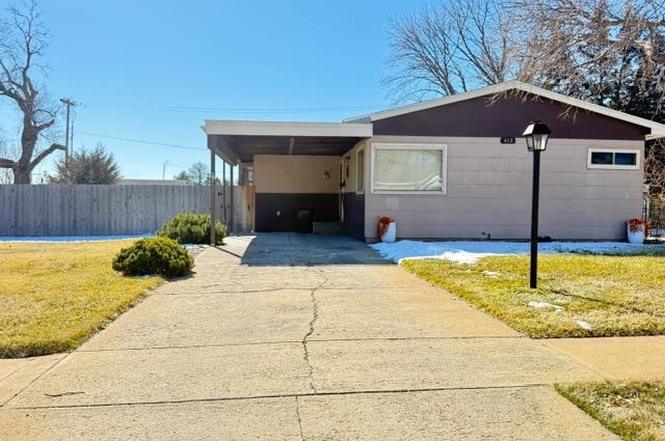 413 W Elm St. St