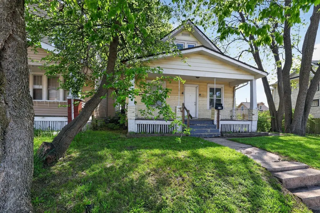 446 S Powell Ave