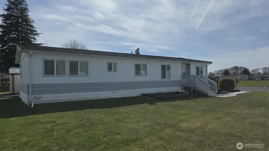 610 Leisure Cir