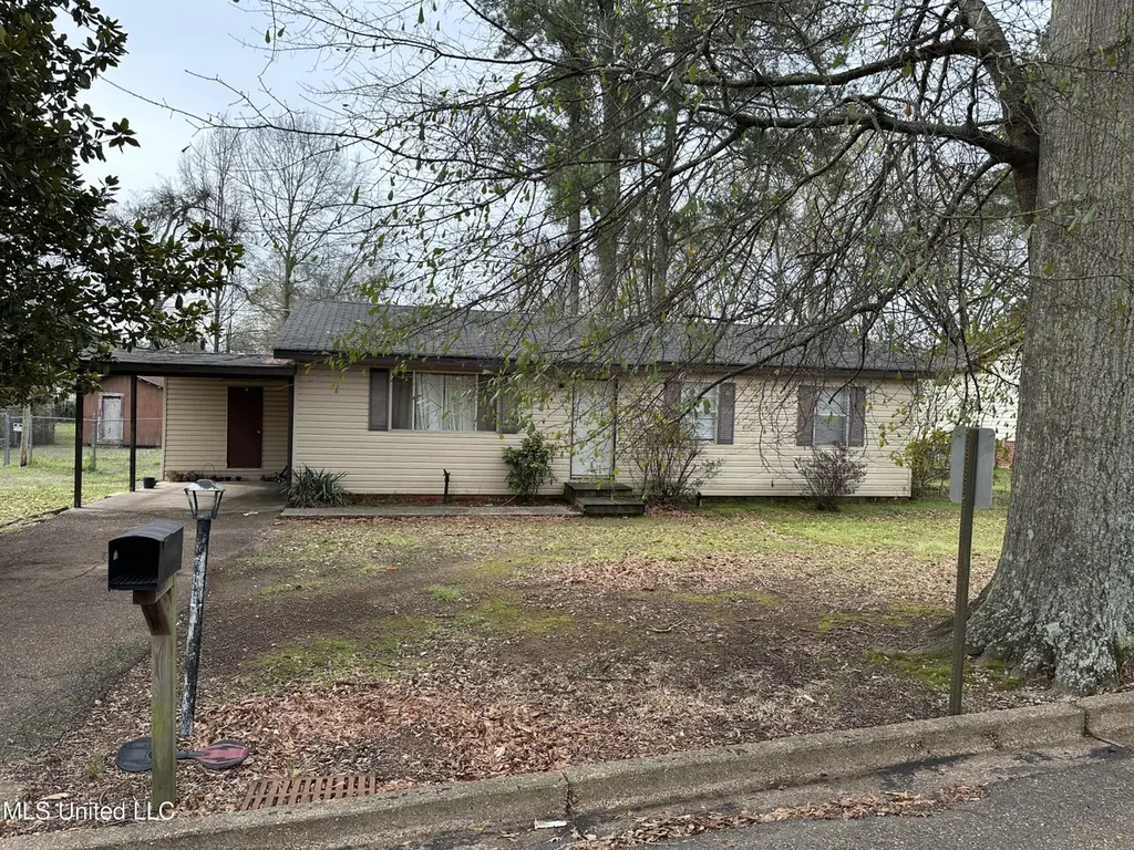520 E Choctaw St