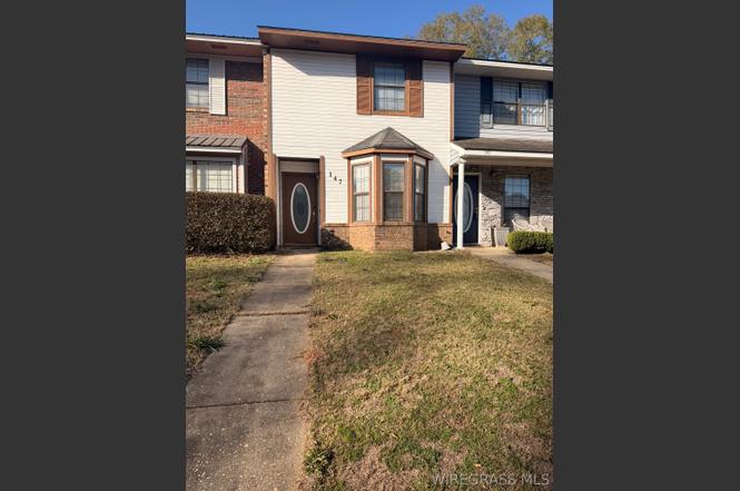 147 Lakeview Dr