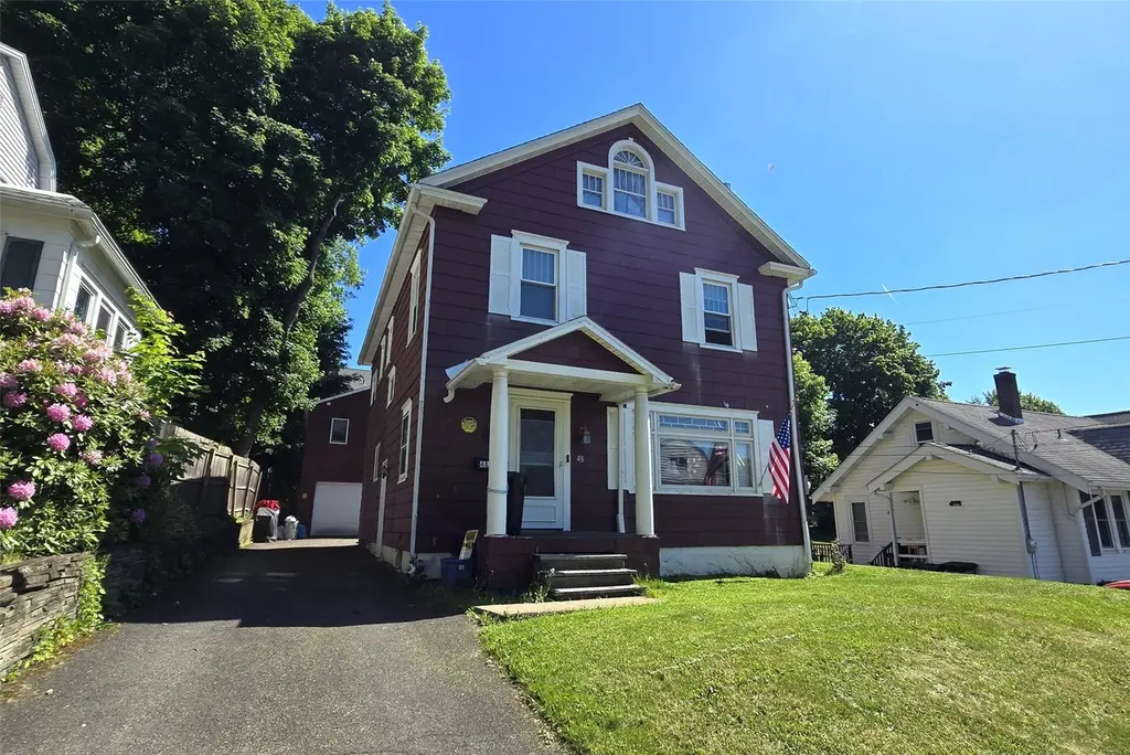 48 James St