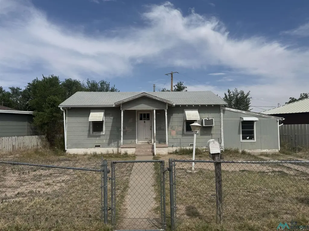 1715 Pontiac Dr
