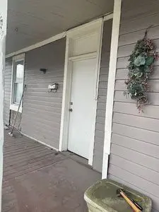 105 W Front St