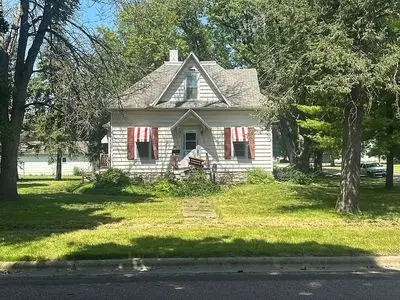 121 E Olive St