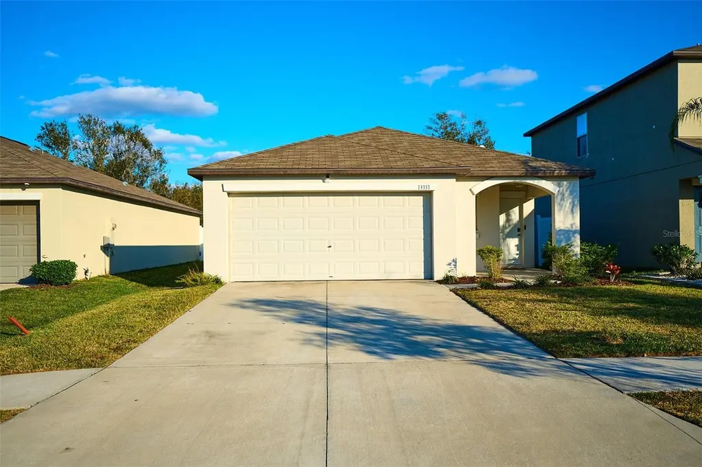 13351 Willow Bluestar Loop