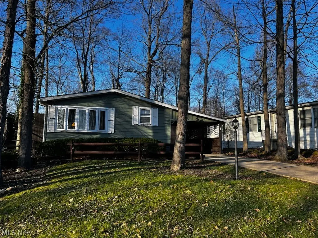 7 Cardinal Dr