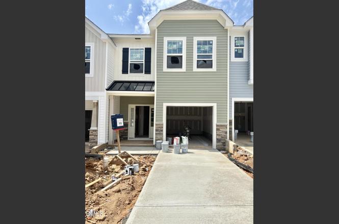 202 Carnaby Ln #132