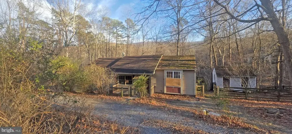 298 Honey Farm Ln