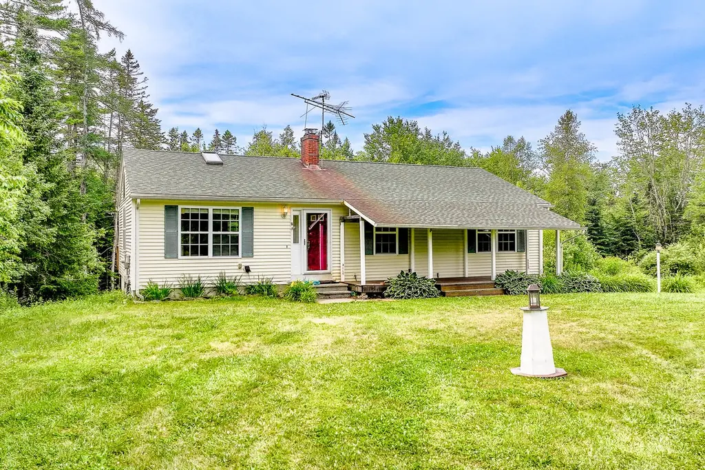 421 Cushing Rd