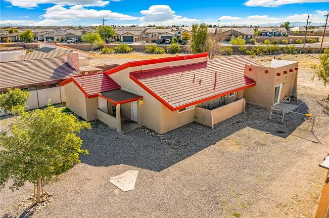 362 Riverfront Dr