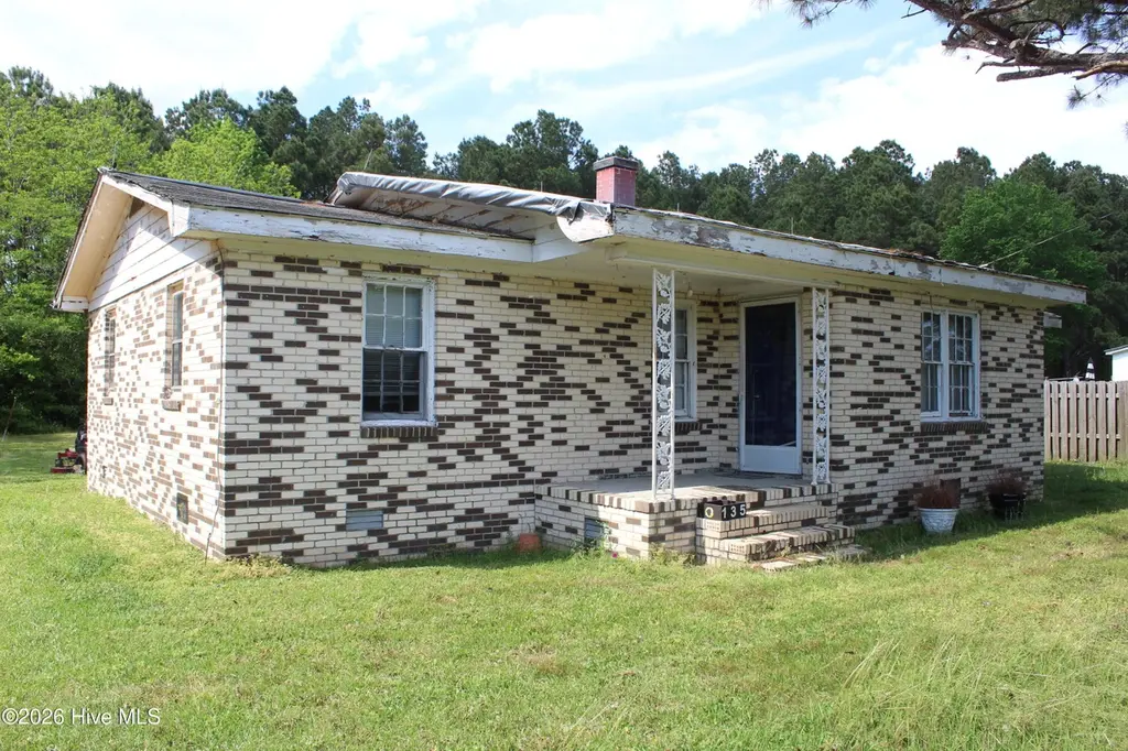 135 Lowe Dr