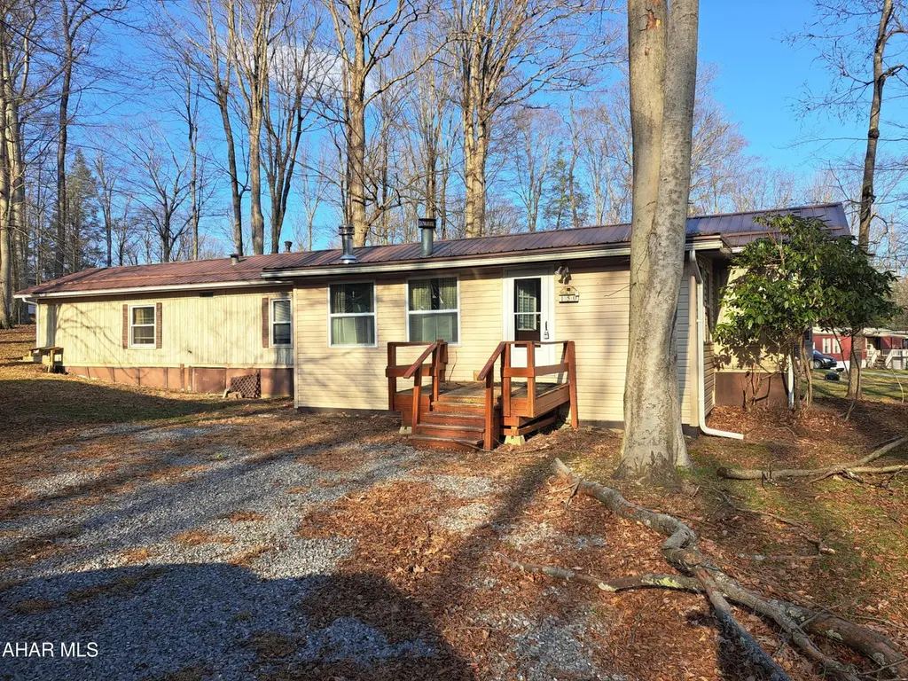 150 Melody Ln