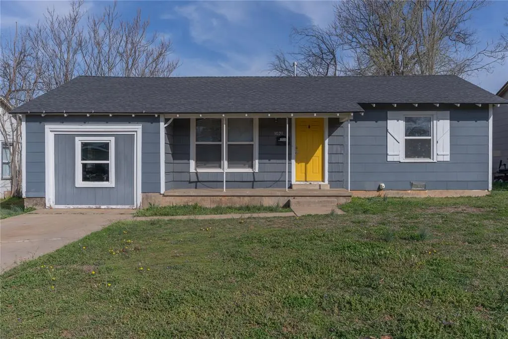 1021 S Holly Ln