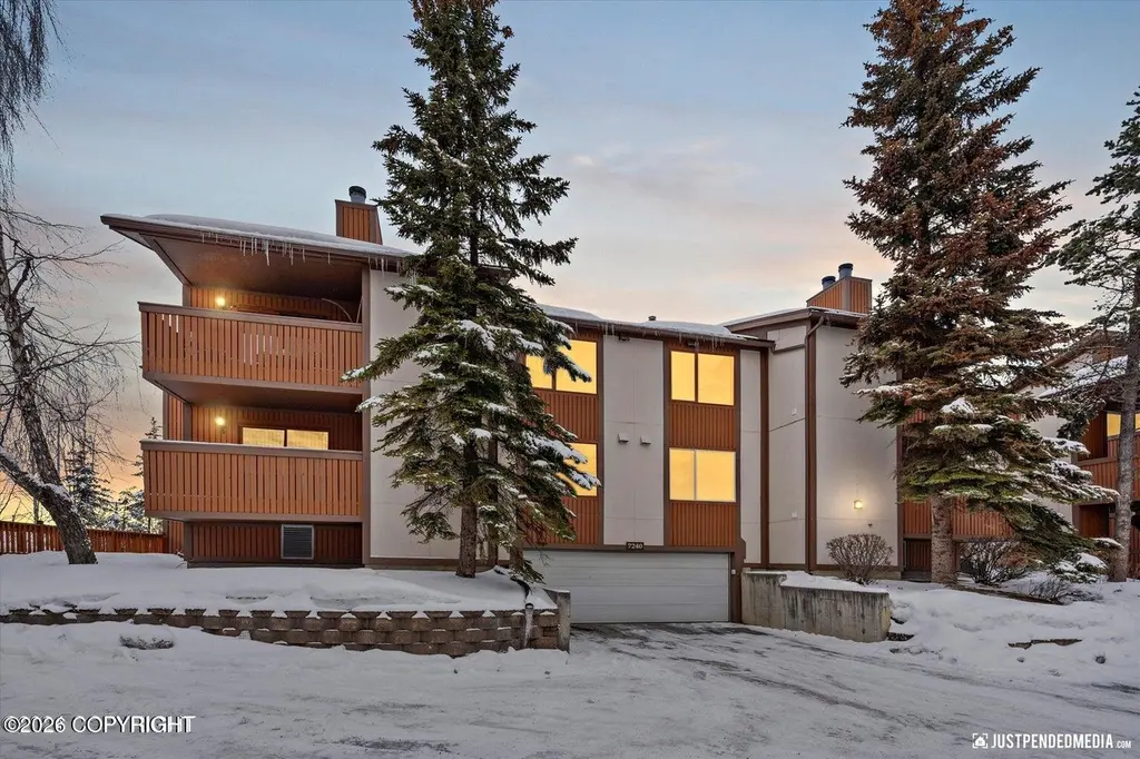 7240 Huntsmen Cir Unit 4-A