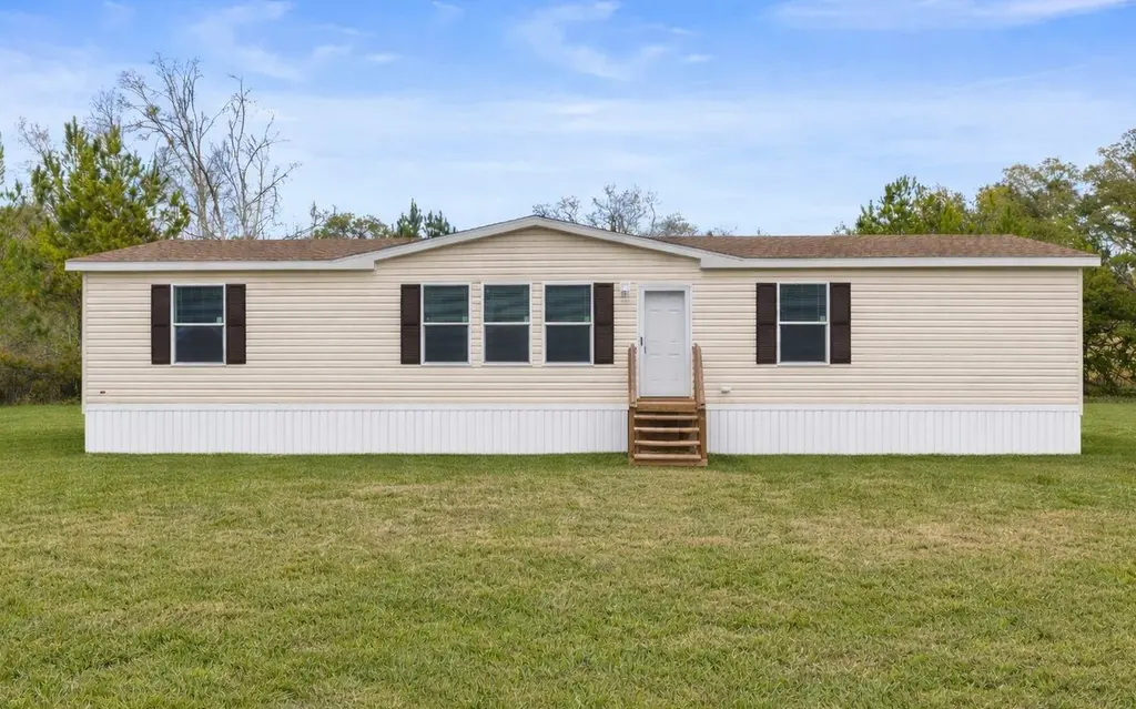 305 NW Ivy Gln