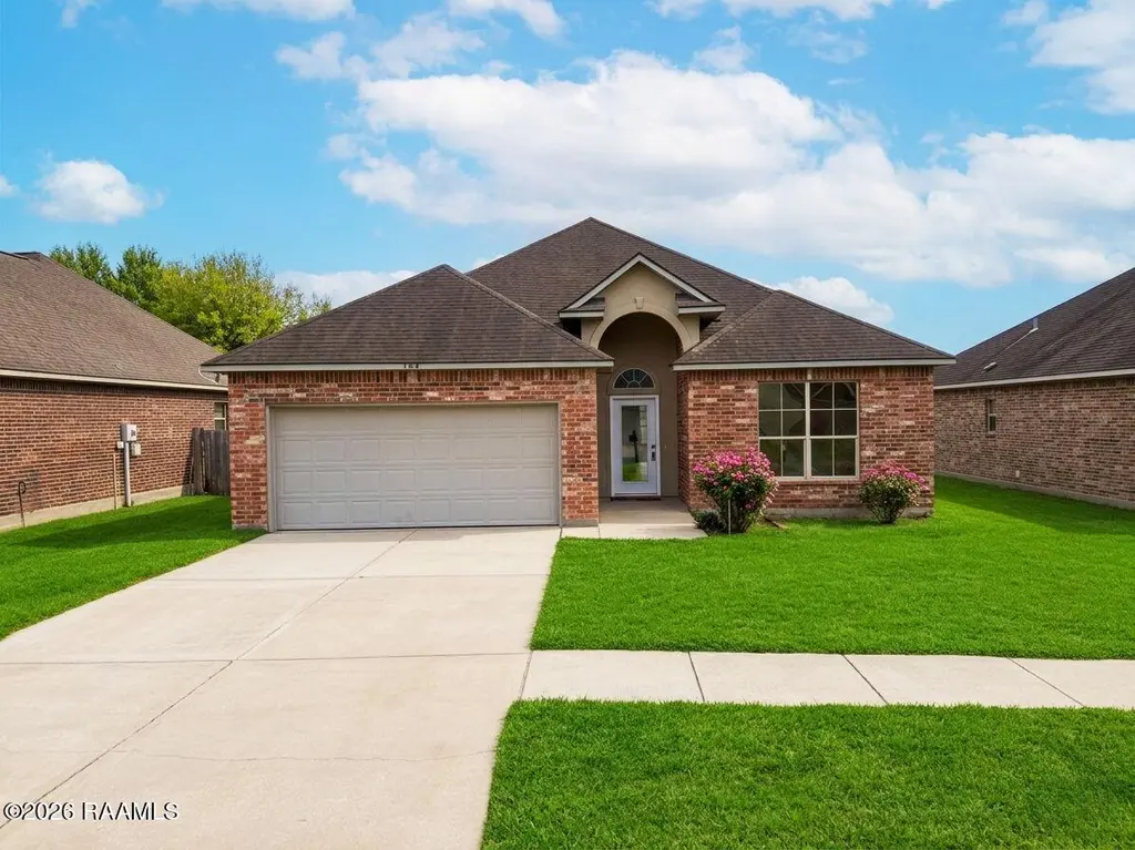 104 Endicott Dr
