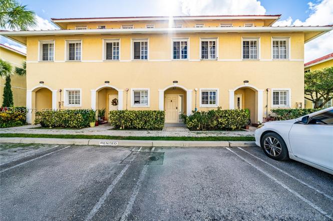 2040 NE 167 Th Unit 3-128