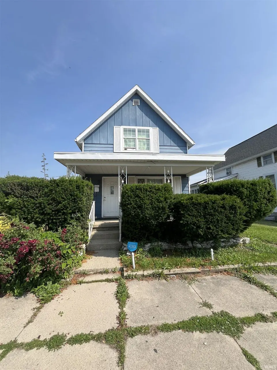 320 E Main St