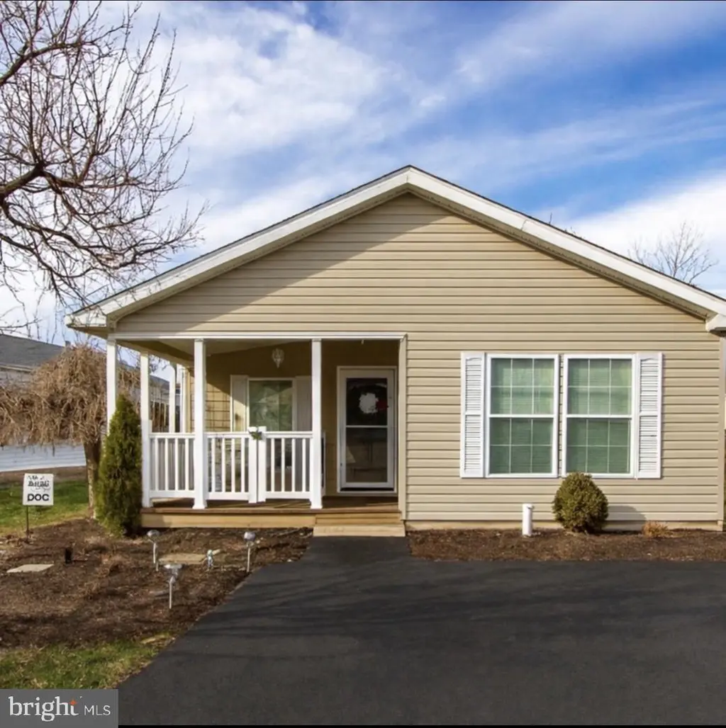 303 Carver Ln