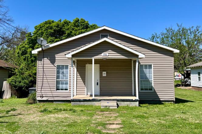 706 Warner Ave