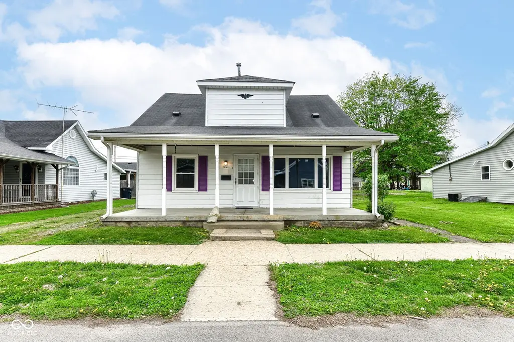 2319 S B St