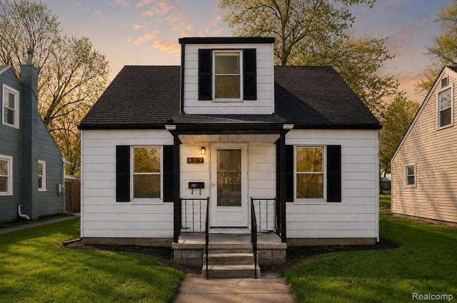 419 W Bernhard Ave
