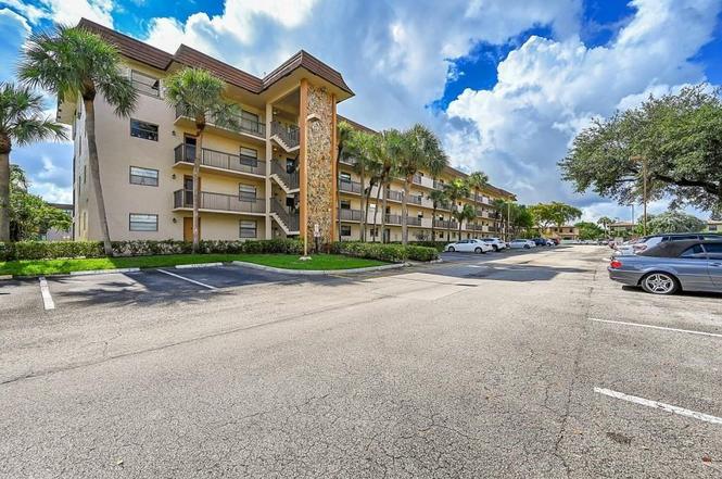 6095 N Sabal Palm Blvd #212