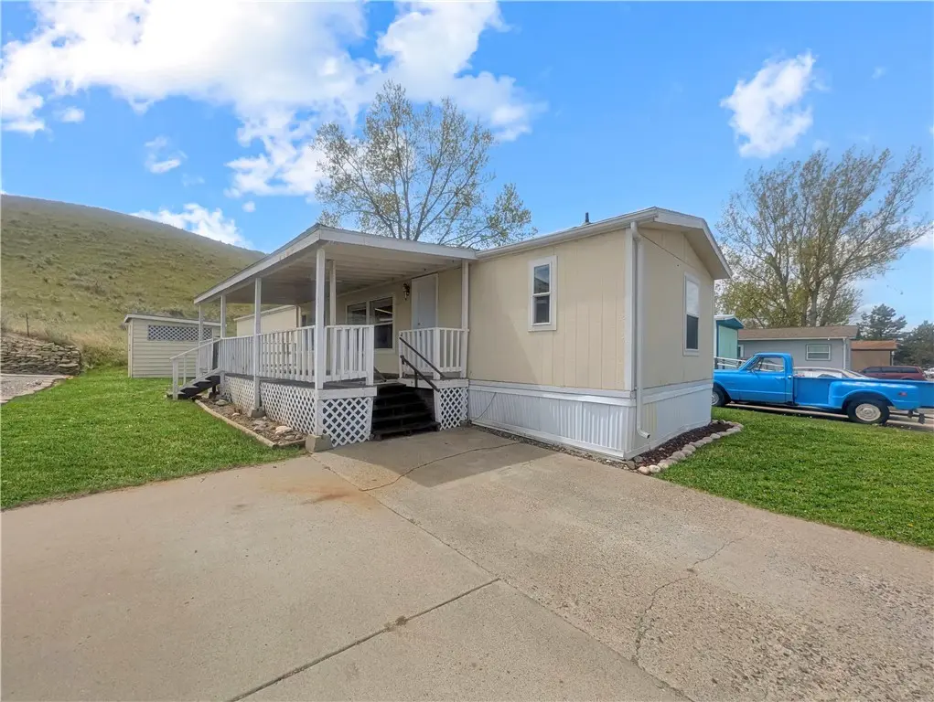 2224 Highway 87 E #206
