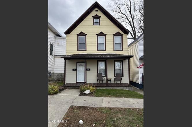 122 Hudson Ave