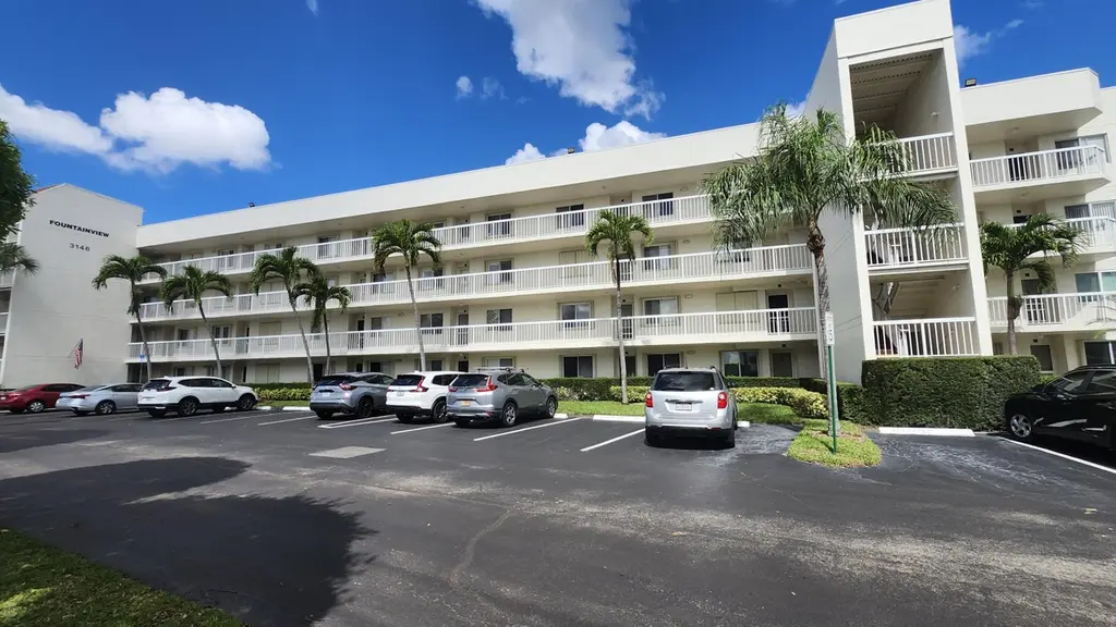 3146 Via Poinciana Via Poinciana #414