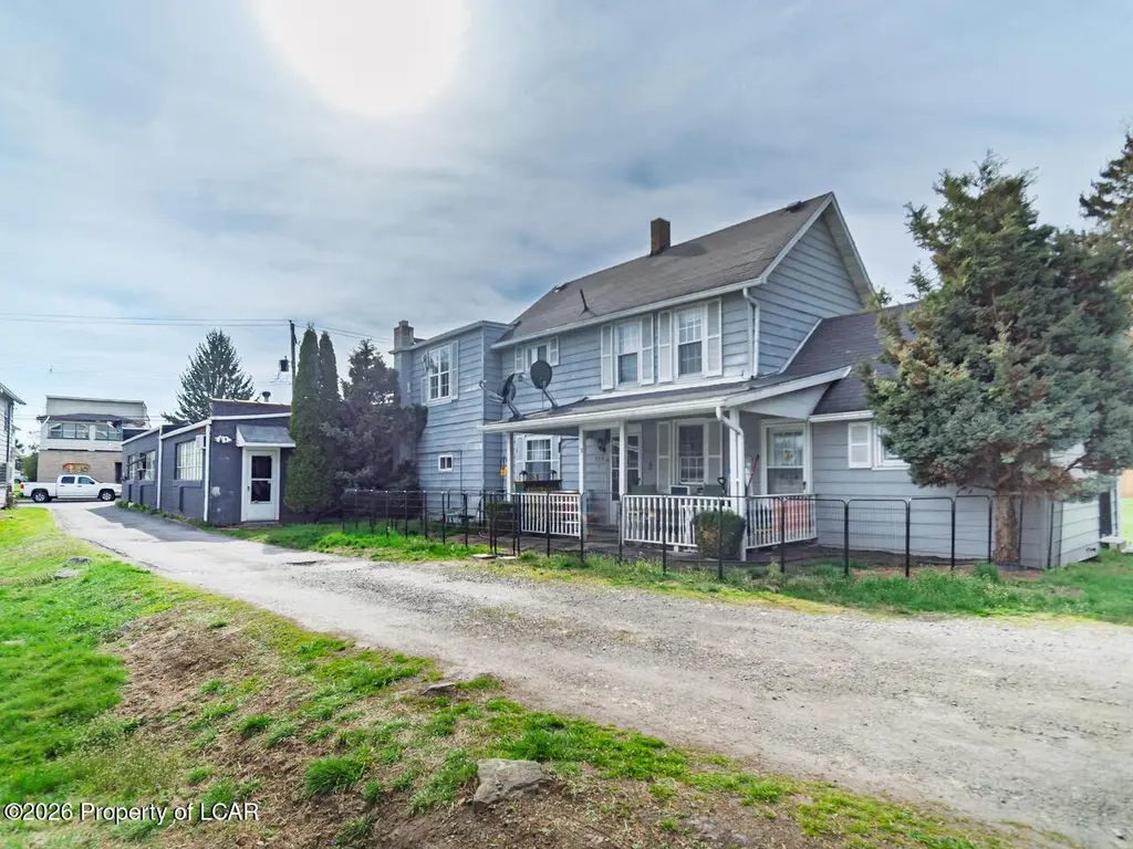 323 Hughes St
